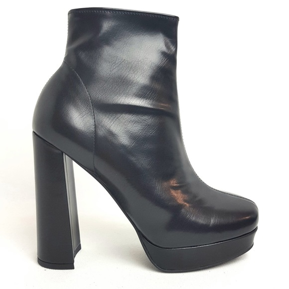 Jeffrey Campbell Shoes - NEW • Jeffrey Campbell • Hunky Dory Ankle Boots 9